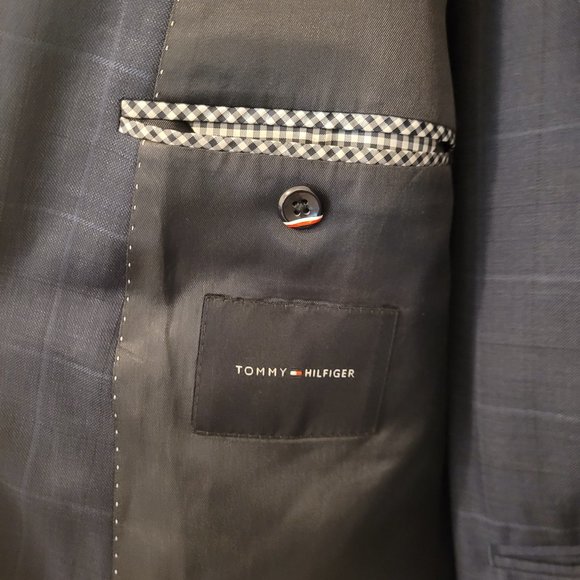 Tommy Hilfiger Suit - Picture 2 of 4